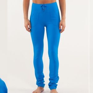 Lululemon Skinny Will Pant
Beaming Blue size 6